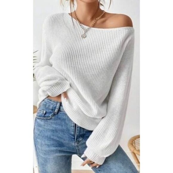 Sweaters - White Asymmetric Neck Lantern Sleeve Pullovers